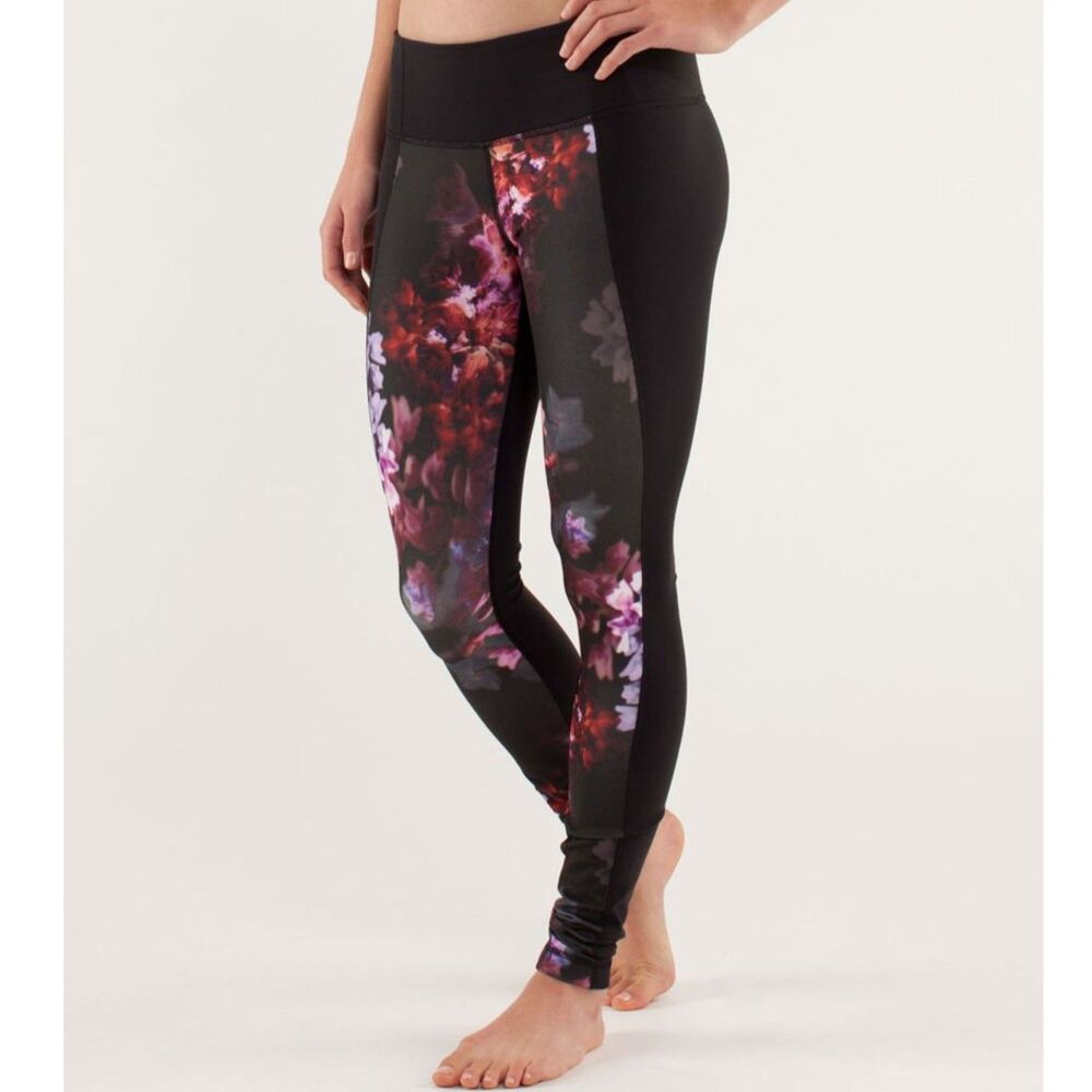 Lululemon Wunder Under Leggings Black and Spring Flowers, Size 8 (B3)